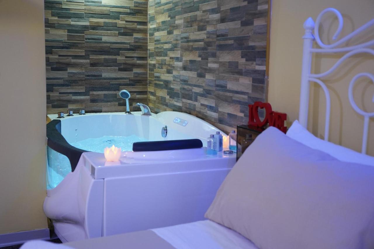 Corte Manzoni Independent Suite Катания Экстерьер фото